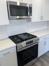 39790 Monarch Dr in Murrieta, CA - Foto de edificio - Building Photo