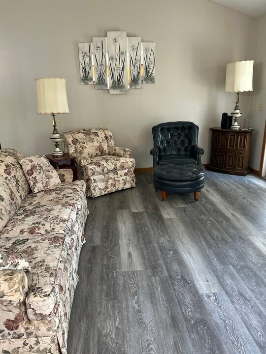 3424 Martindale Rd NE, Unit 3424 in Canton, OH - Foto de edificio