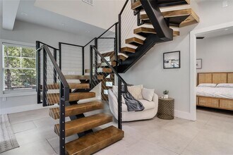 1111 W Annie St in Austin, TX - Building Photo - Building Photo