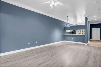 3825 Schoolhouse Rd E, Unit 3825-1 in Ft. Myers, FL - Foto de edificio - Building Photo