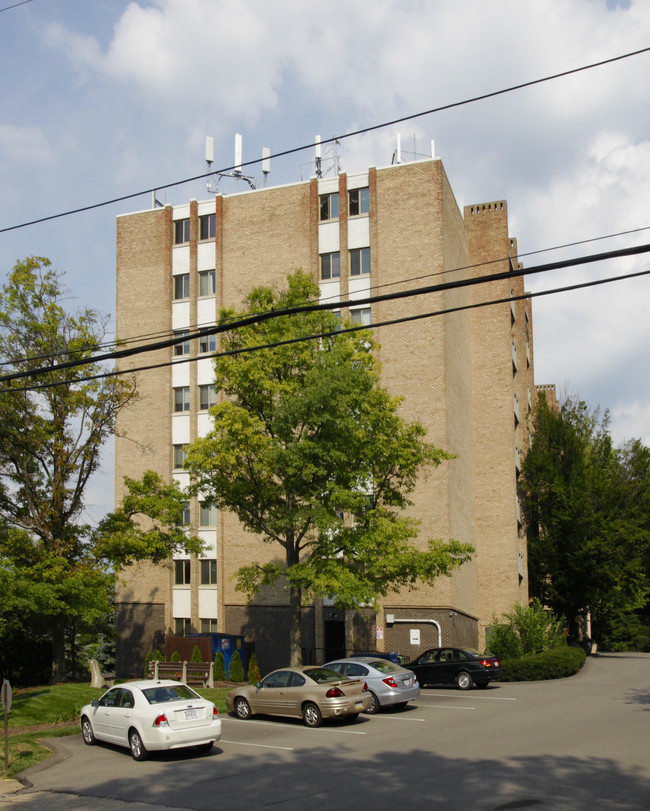 Manorview Apartments in Pittsburgh, PA - Foto de edificio - Building Photo
