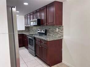 2961 SW 87th Ave in Davie, FL - Building Photo - Building Photo