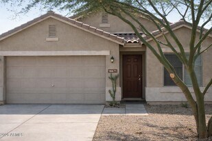 18671 N Madison Rd in Maricopa, AZ - Building Photo