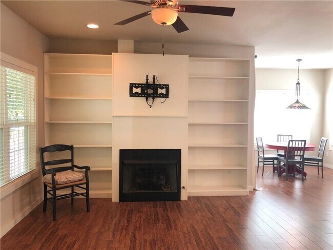 1656 Neptune St in Fayetteville, AR - Building Photo - Building Photo