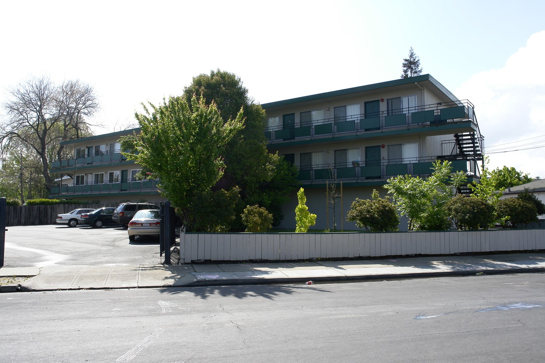 110 Locust St in Redwood City, CA - Foto de edificio