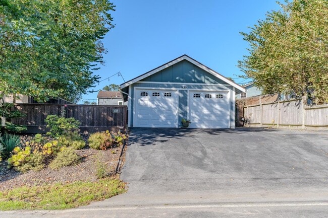 property at 1448 Sunshine Valley Rd