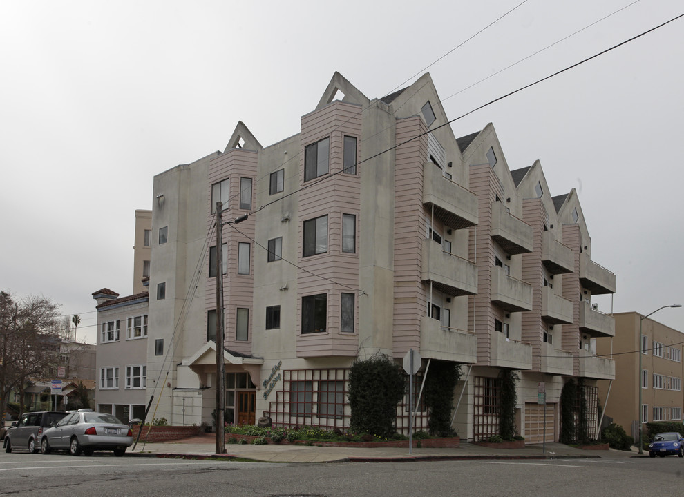 395 Merritt Ave in Oakland, CA - Building Photo