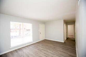 10 Timber Ln in Little Rock, AR - Building Photo - Building Photo