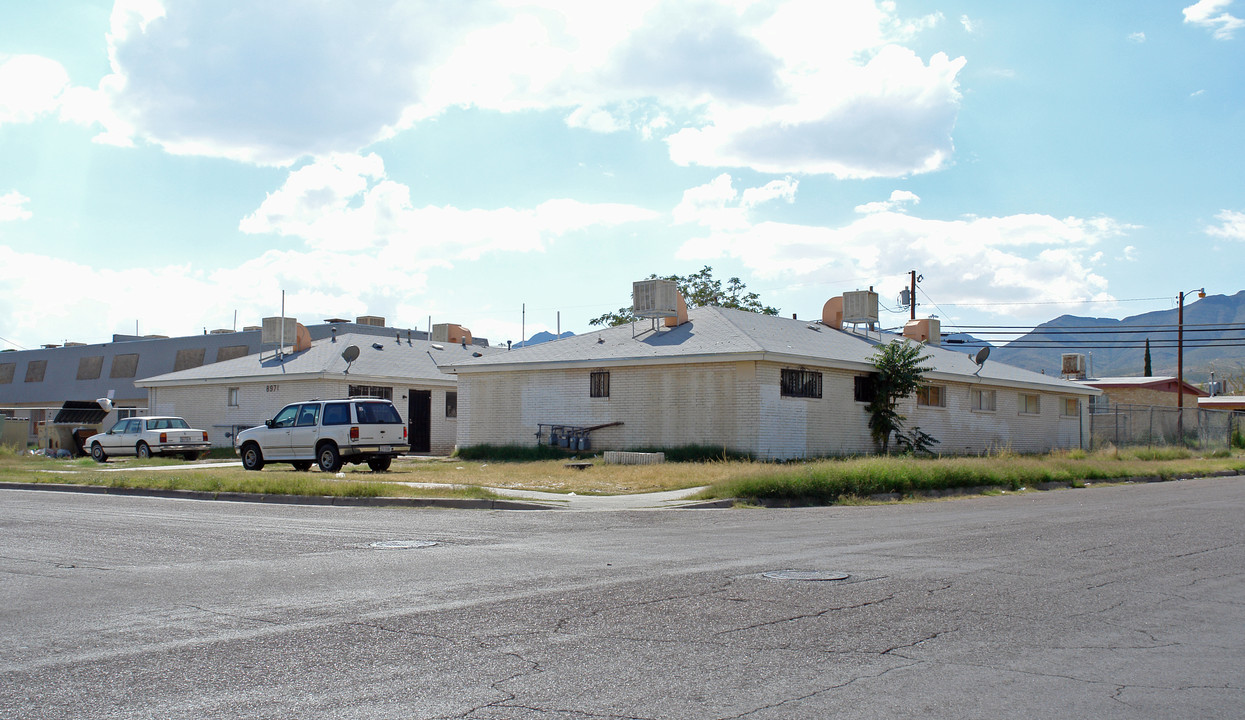 8971 Norton St in El Paso, TX - Building Photo