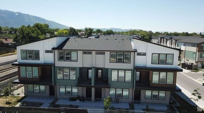 140 E Abbeville Ct in Sandy, UT - Building Photo - Building Photo