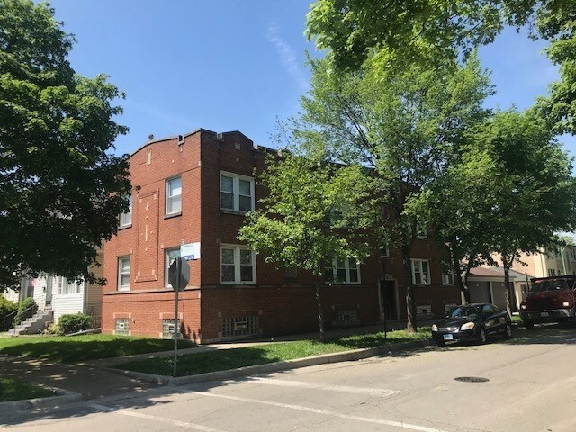 5409-5411 W Barry Ave in Chicago, IL - Building Photo