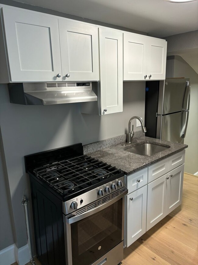 43-43A Cottage St in Boston, MA - Building Photo - Building Photo