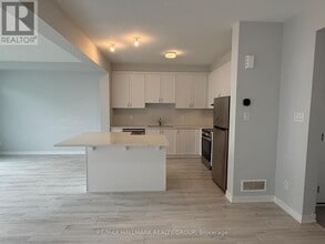 712 Quilter Row in Ottawa, ON - Building Photo - Building Photo