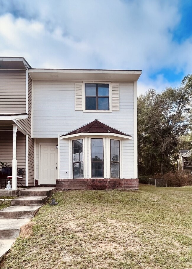 property at 189 Lakeview Dr