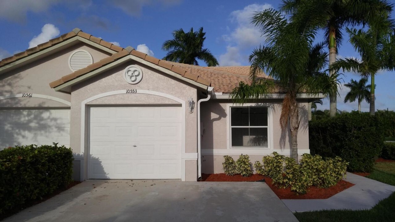 10553 Pelican Dr-Unit -10553 in Wellington, FL - Building Photo