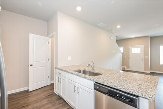331 Bascomb Crst in Acworth, GA - Building Photo - Building Photo