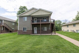 1413 Paris Rd in Columbia, MO - Building Photo