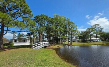2640 SE Galaxy Way in Stuart, FL - Building Photo - Building Photo