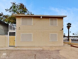 1702 E Cambridge Ave in Phoenix, AZ - Building Photo