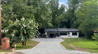 4228 Debby St in Columbus, GA - Building Photo