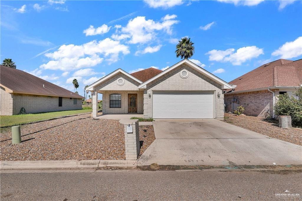 1933 River Bend Dr in Mission, TX - Building Photo