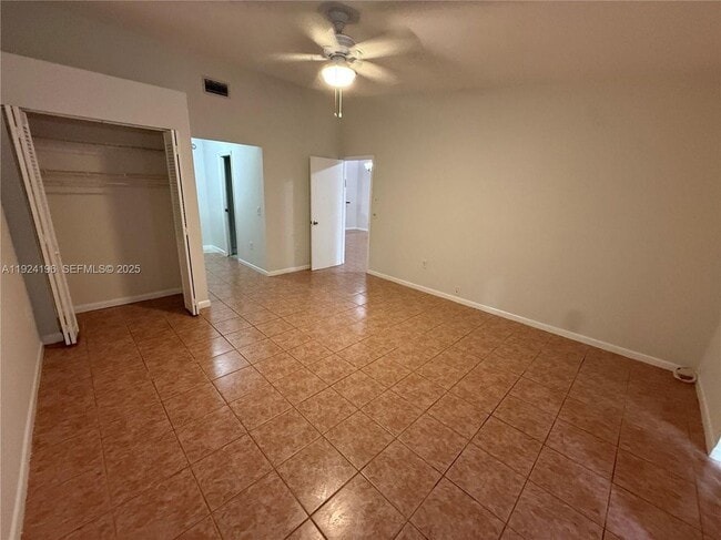 3325 Oak Dr in Hollywood, FL - Building Photo - Building Photo