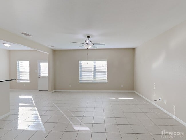 640 Totem Trail Dr in La Marque, TX - Building Photo - Building Photo