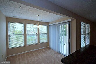 2458 Apple Blossom Ln, Unit 202 in Odenton, MD - Building Photo - Building Photo