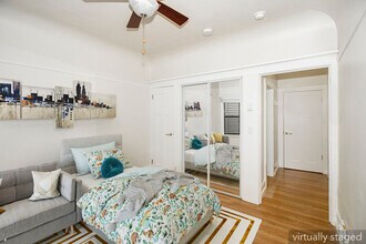 Vue De Lac Apartments in Oakland, CA - Foto de edificio - Building Photo