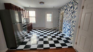 523 Jersey Ave, Unit 2 in Jersey City, NJ - Building Photo - Building Photo