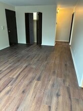 340 W Johnson St, Unit Apt. 2 in Palatine, IL - Building Photo - Building Photo