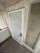 5217 Caspian Springs Dr in Las Vegas, NV - Building Photo - Building Photo