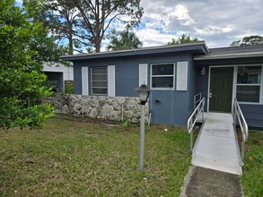 1282 Whitewood Dr in Deltona, FL - Building Photo - Building Photo