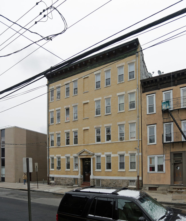 Regency Apartments in Mount Vernon, NY - Foto de edificio - Building Photo