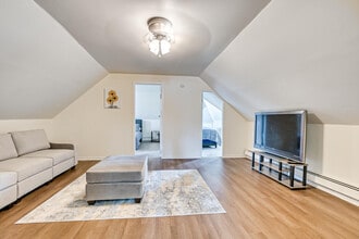 46 Van Houten Ave in Jersey City, NJ - Foto de edificio - Building Photo