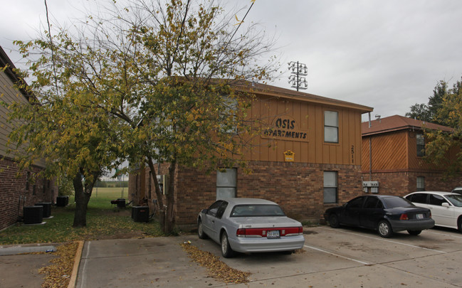 Osis Apartments in Denton, TX - Foto de edificio - Building Photo