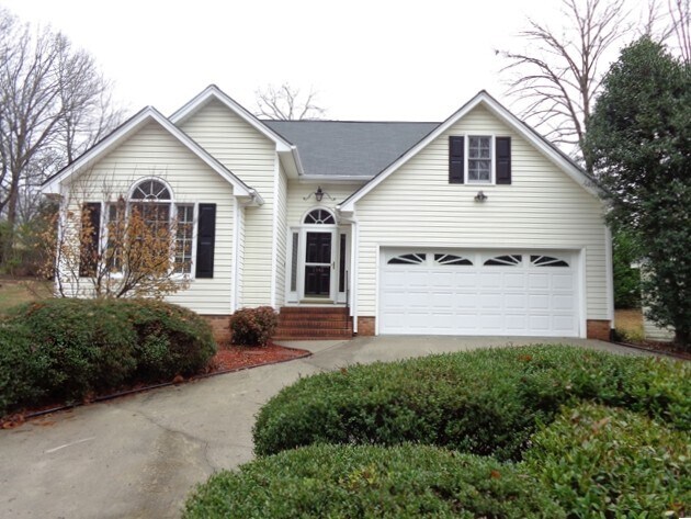 1448 Rain Forest Court in Gastonia, NC - Building Photo