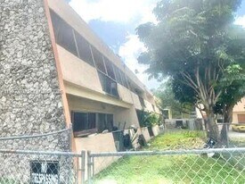 400 NE 18th Ave in Homestead, FL - Building Photo