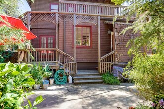 2739 Ashby Pl in Berkeley, CA - Building Photo - Building Photo