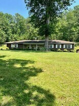 205 Bethel Church Rd in Marion, NC - Building Photo
