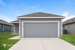 2416 Shady Grv in New Braunfels, TX - Building Photo