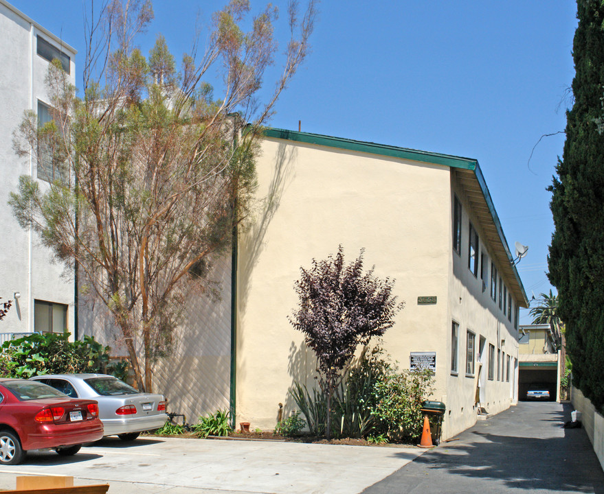 3658 Midvale Ave in Los Angeles, CA - Building Photo