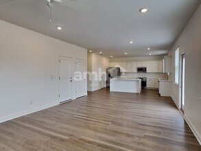 475 Hickory Pointe Rd in Dallas, GA - Foto de edificio - Building Photo