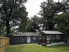 906 Kingston Rd in Greenville, TX - Building Photo - Building Photo