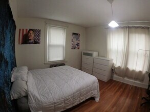 237 Freeman St, Unit 1 in Brookline, MA - Building Photo - Building Photo