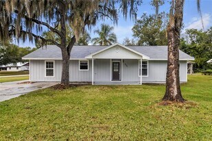 225 Tracy Way in Lakeland, FL - Building Photo
