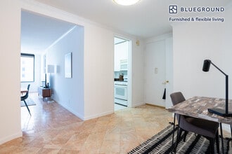 150 E 57th St in New York, NY - Building Photo - Building Photo