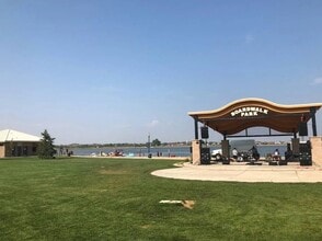 620 Cedar St in Windsor, CO - Foto de edificio - Building Photo