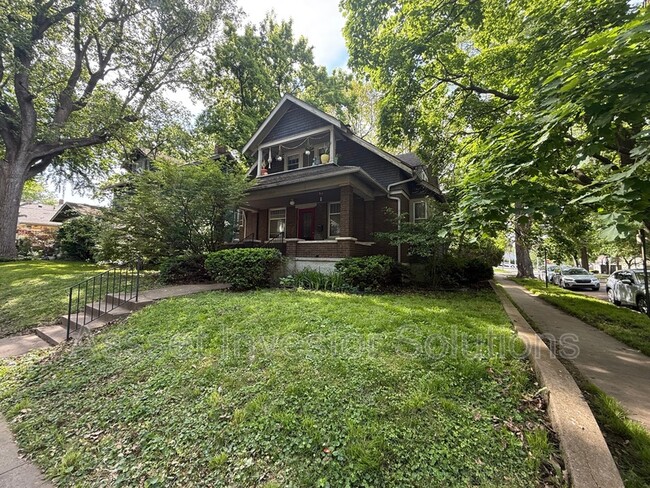 1911 W 42nd Ave in Kansas City, KS - Building Photo - Building Photo