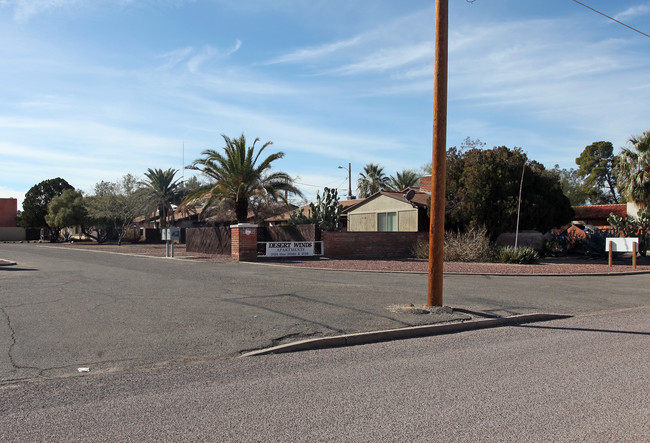 Desert Winds Apartments in Tucson, AZ - Foto de edificio - Building Photo